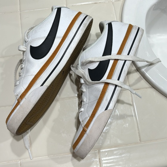 Nike sneakers Mens sz 8 - Picture 2 of 5